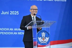 Read more about the article Kemendikdasmen Libatkan Kemendagri, Ombudsman RI, KPK, dan Polri, Awasi Bersama SPMB 2025