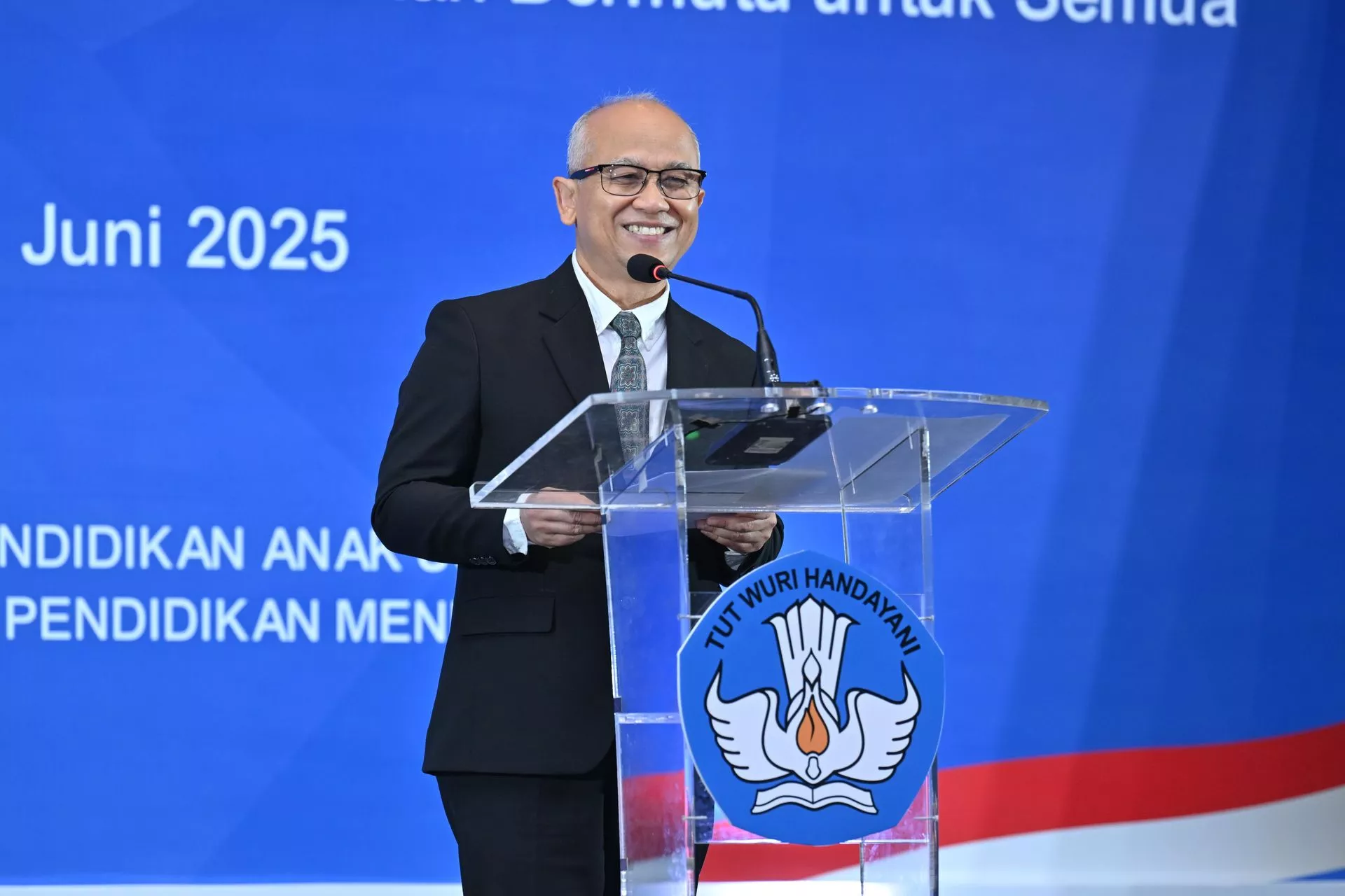 You are currently viewing Kemendikdasmen Libatkan Kemendagri, Ombudsman RI, KPK, dan Polri, Awasi Bersama SPMB 2025