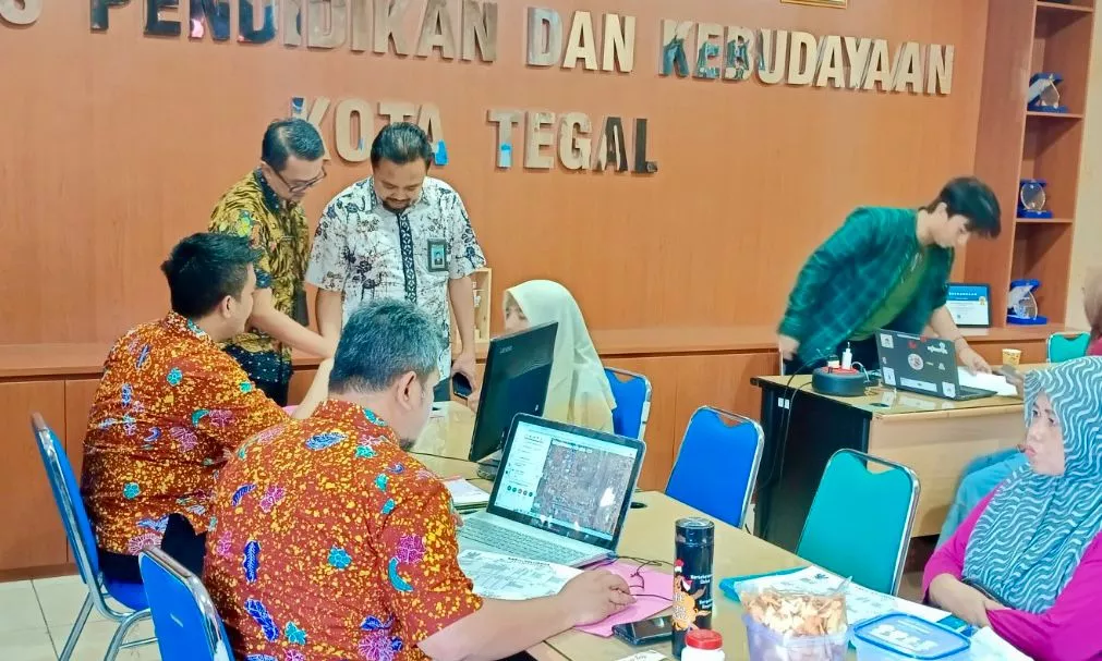 Read more about the article Komitmen Pemerintah Daerah Menekan Angka Putus Sekolah melalui SPMB 2025/2026