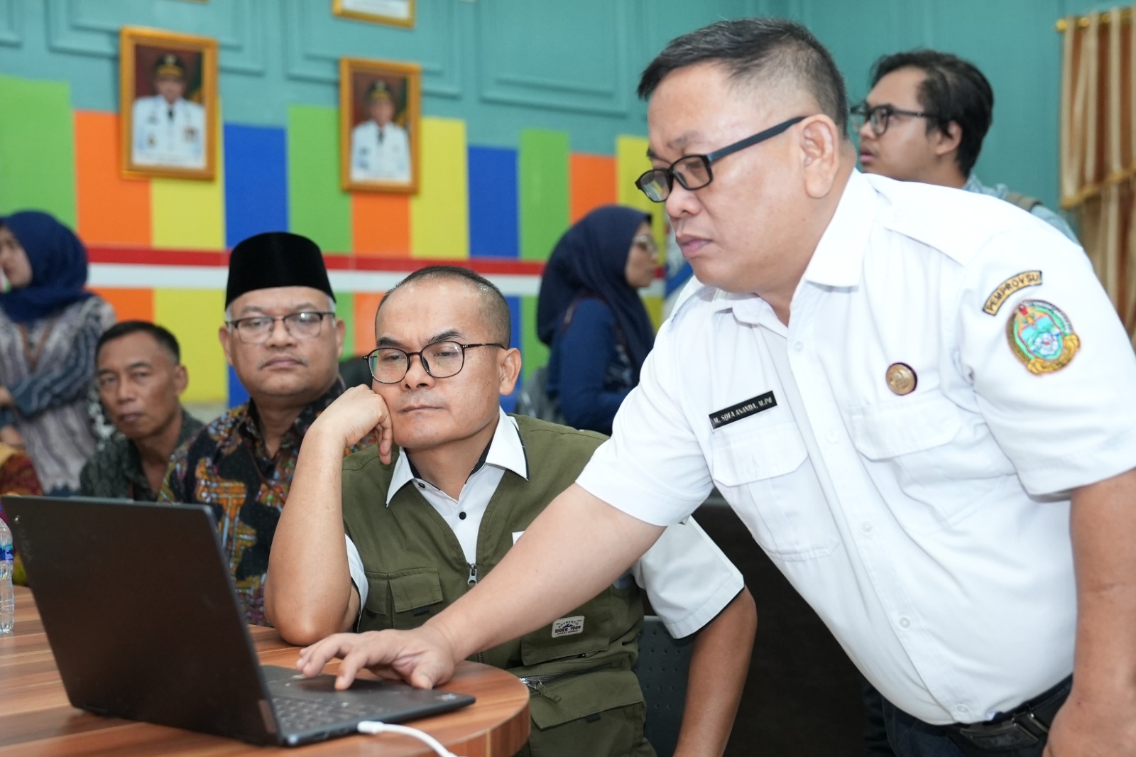 Read more about the article Pengalaman Positif Orang Tua dan Siswa Mengikuti SPMB 2025