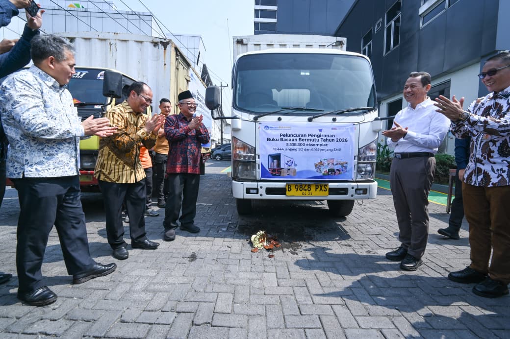 Read more about the article Lebih dari 5,5 Juta Buku Bacaan Bermutu Dikirim untuk Perkuat Literasi Anak Indonesia