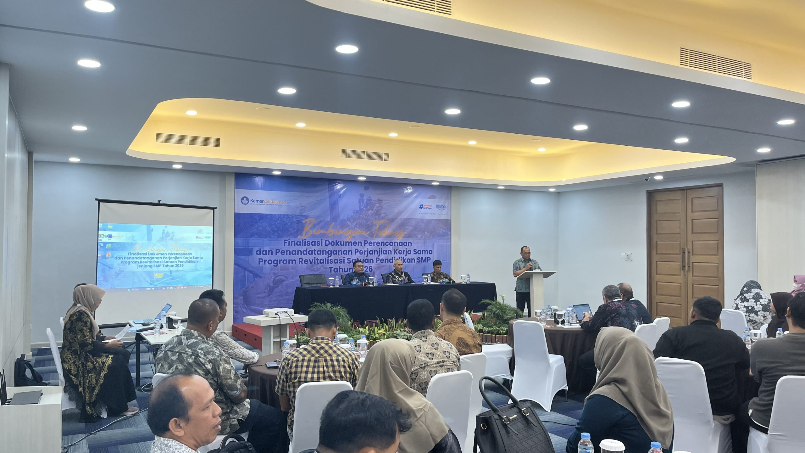 Read more about the article BPMP Aceh Dukung Finalisasi Dokumen Perencanaan dan Penandatanganan PKS Program Revitalisasi Satuan Pendidikan SMP Tahun 2026