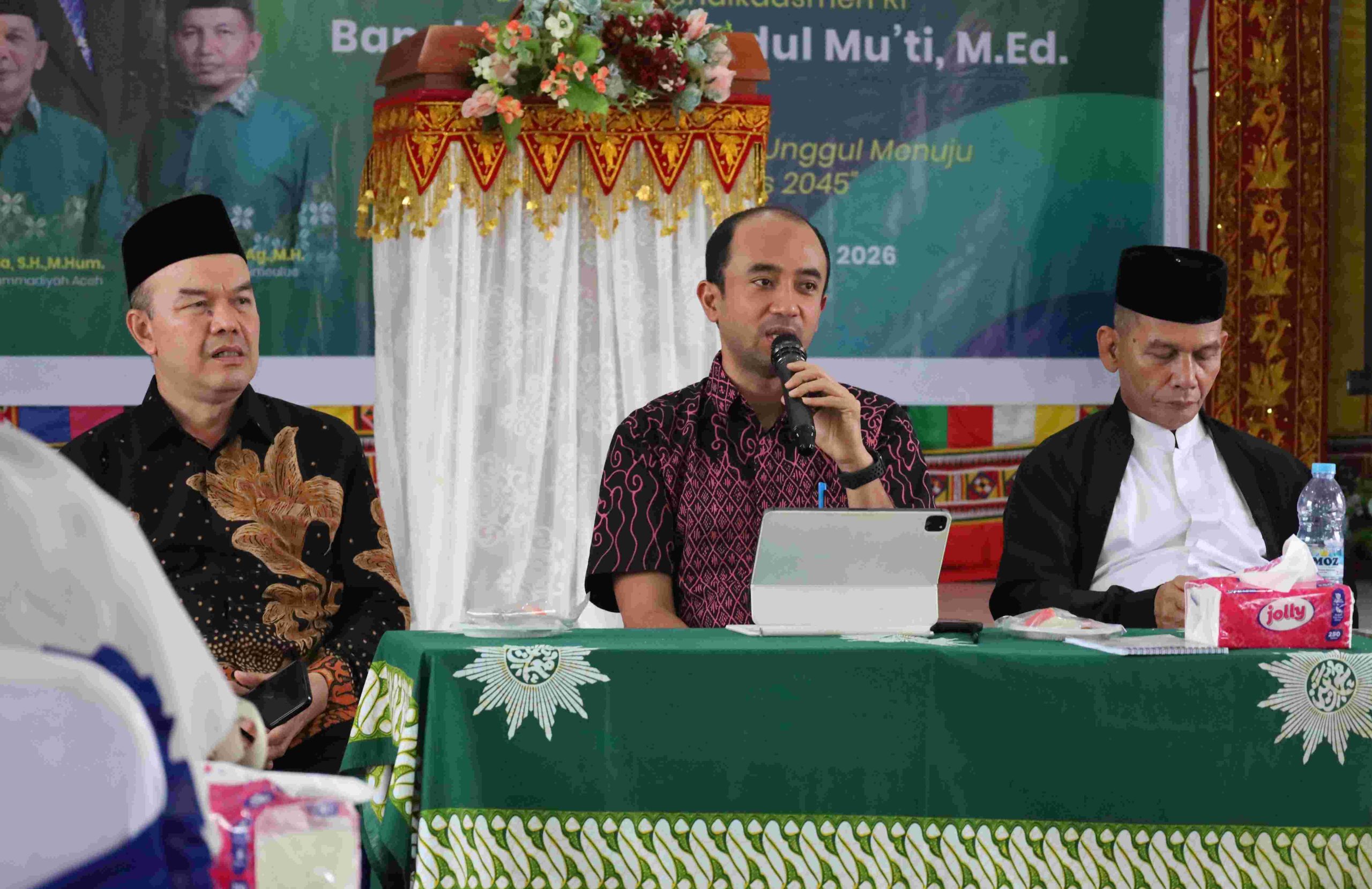 Read more about the article Kepala BPMP Aceh Hadir sebagai Fasilitator pada Rakorwil IV dan Seminar Nasional di Kabupaten Simeulue
