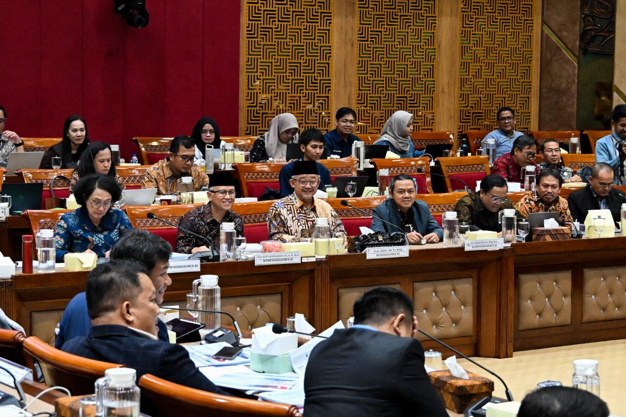 Read more about the article Komisi X Dukung Kemendikdasmen Usulkan Tambahan Anggaran Rp157,76 Triliun