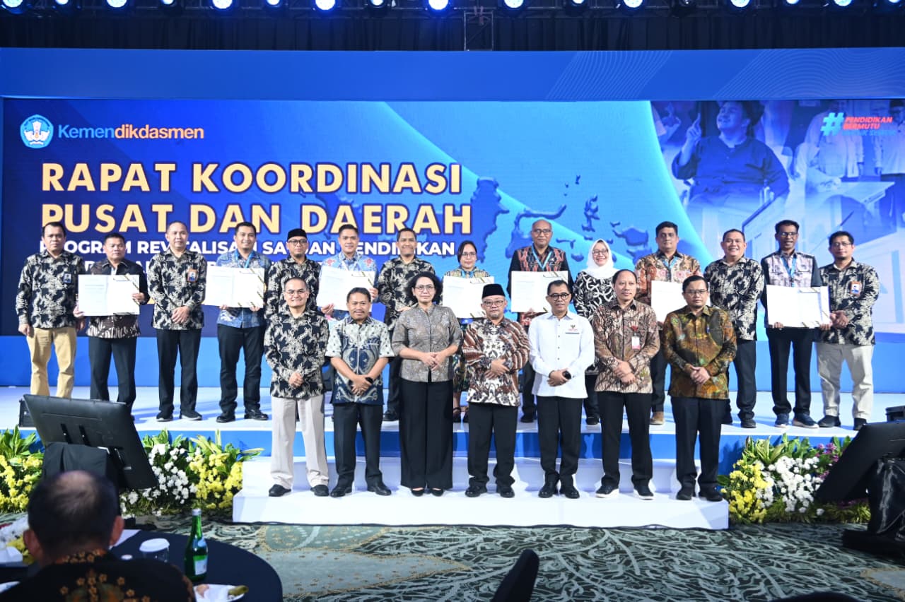 Read more about the article Penandatanganan Komitmen Pusat dan Daerah Percepat Revitalisasi Satuan Pendidikan